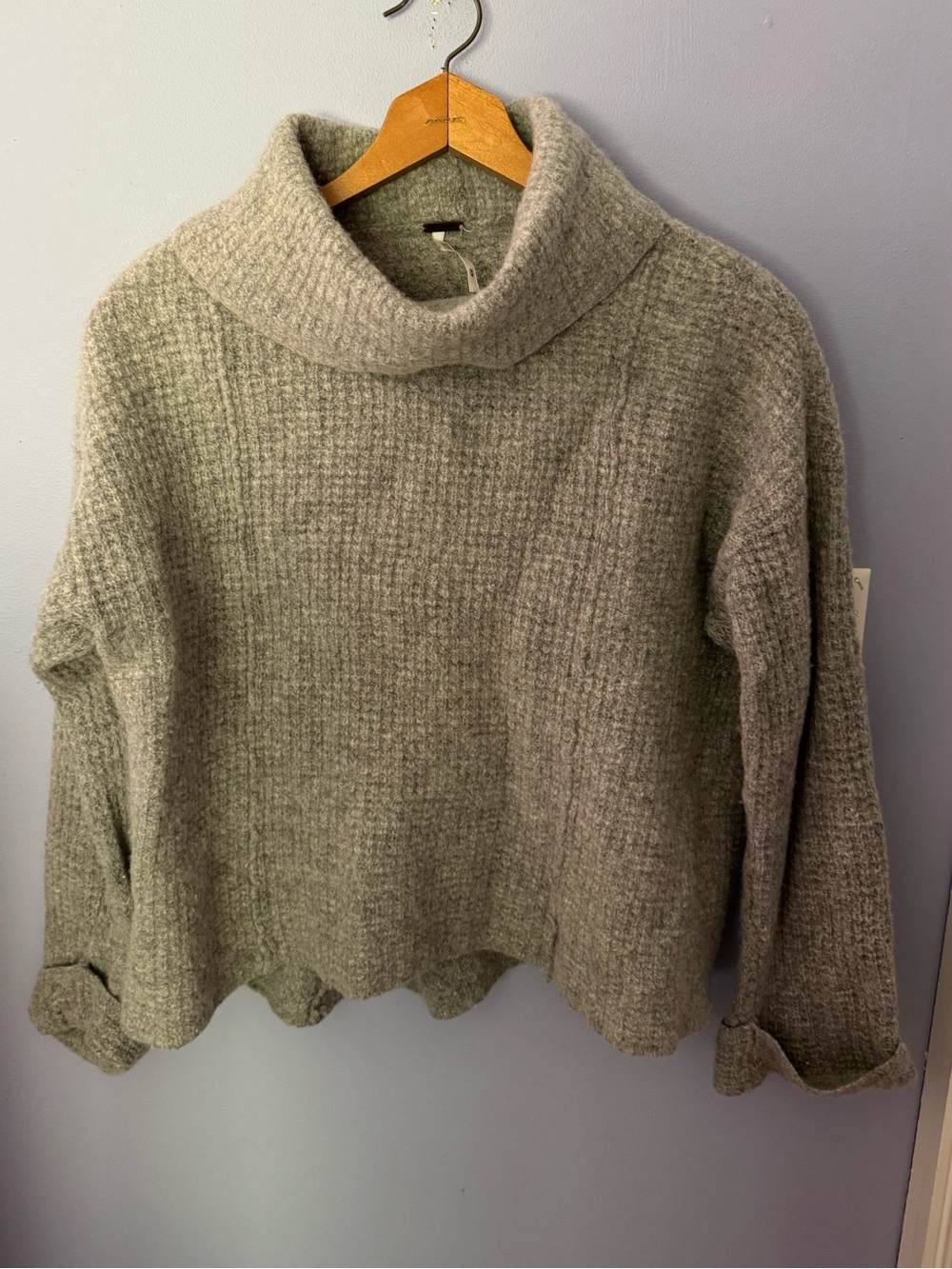 🦋Free People sweater🦋